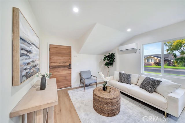20742 Lull Street, Winnetka CA: https://media.crmls.org/medias/fae7ade5-f9d9-49ff-adc9-7f66612d41c8.jpg