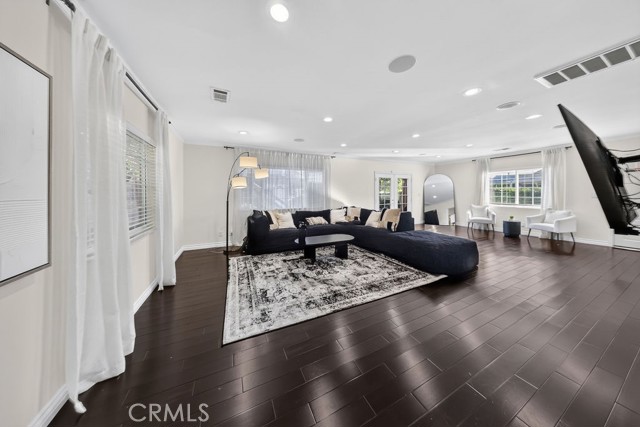 1256 Irving Avenue photo 15