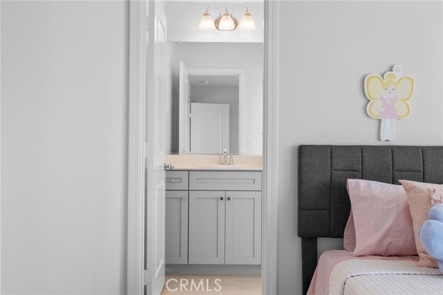 5808 Levanto Street, Bakersfield CA: https://media.crmls.org/medias/fae7e443-64fa-4432-9cac-85e9fc99d8e7.jpg