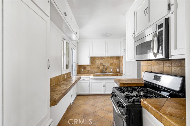 Image 10 of 52 For 4851 Faculty Avenue