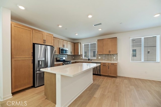 2615 Sprout Lane, Corona CA: https://media.crmls.org/medias/fae8a4f0-d4ef-4d50-8820-fed78f8193c1.jpg