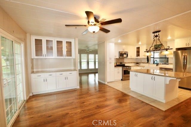 Detail Gallery Image 21 of 43 For 14036 Lake View Dr #143,  La Mirada,  CA 90638 - 2 Beds | 2 Baths