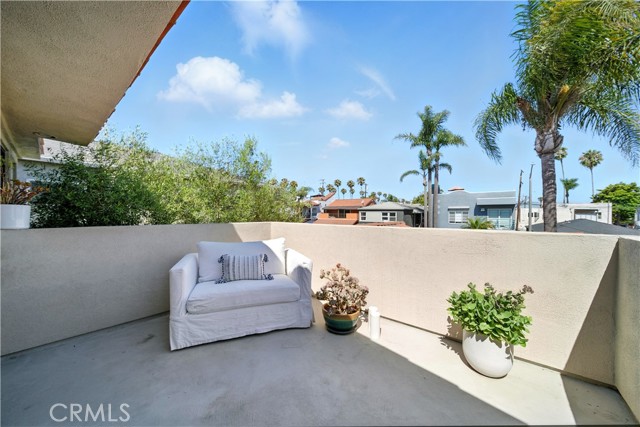 Detail Gallery Image 31 of 38 For 36 Pomona Ave, Long Beach,  CA 90803 - 3 Beds | 3 Baths
