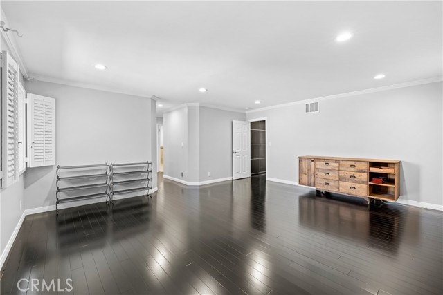 Detail Gallery Image 15 of 35 For 16513 Moorpark St, Encino,  CA 91436 - 5 Beds | 5/1 Baths