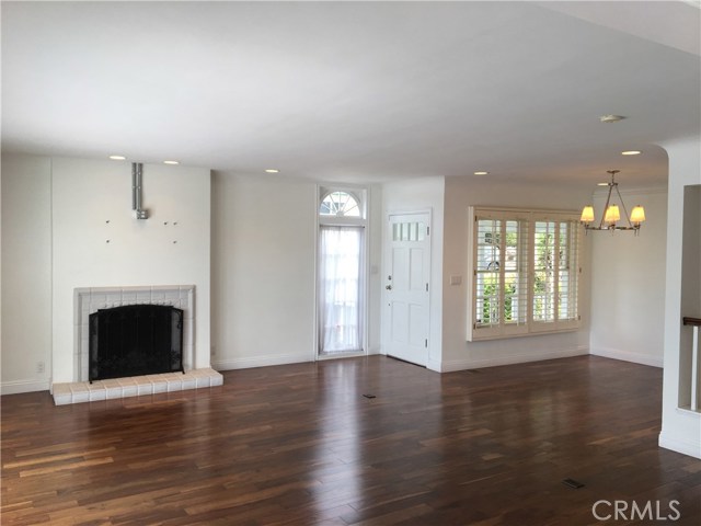 Detail Gallery Image 12 of 21 For 952 2nd. Street, Manhattan Beach,  CA 90266 - 5 Beds | 3 Baths