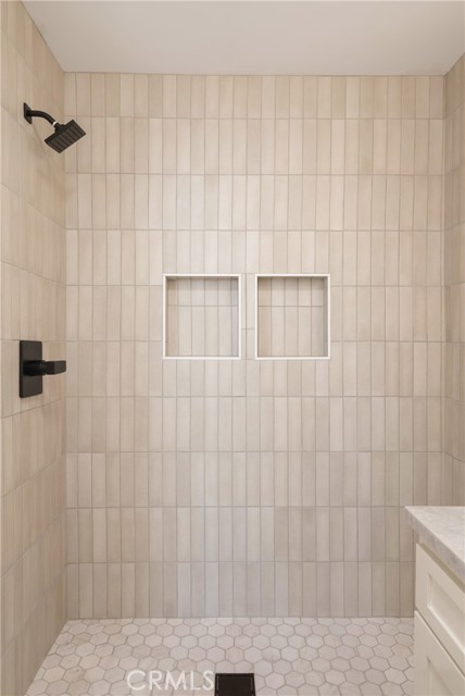 Detail Gallery Image 28 of 49 For 2014 W 84th St, Los Angeles,  CA 90047 - 3 Beds | 2 Baths