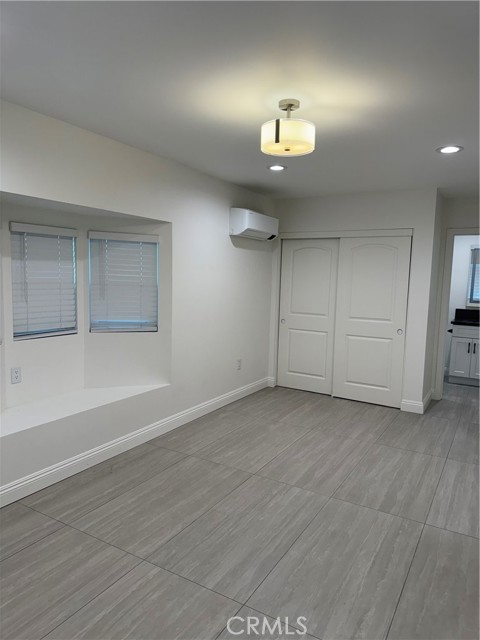 Detail Gallery Image 2 of 4 For 8015 Sterling Dr, Huntington Beach,  CA 92626 - 1 Beds | 1 Baths