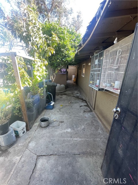 2110 113th Street, Los Angeles, California 90059, 3 Bedrooms Bedrooms, ,2 BathroomsBathrooms,Single Family Residence,For Sale,113th,DW24084089