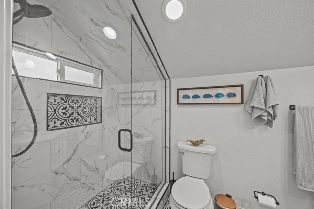 Image 20 of 45 For 14461 Oakley Drive