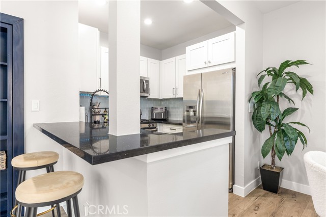 Detail Gallery Image 11 of 53 For 430 E Spruce #65,  Inglewood,  CA 90301 - 2 Beds | 2/1 Baths