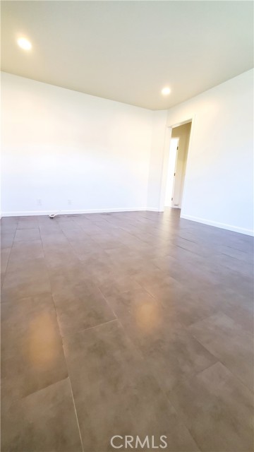 Detail Gallery Image 3 of 11 For 365 Walnut St, Costa Mesa,  CA 92627 - 3 Beds | 1 Baths