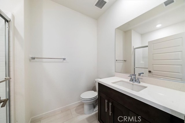 Detail Gallery Image 13 of 25 For 3809 Crossen Dr, Corona,  CA 92883 - 4 Beds | 3 Baths