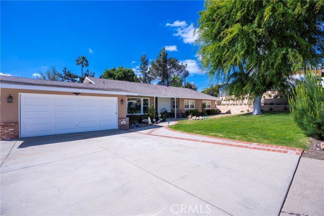 19302 Maynard Way, North Tustin CA: https://media.crmls.org/medias/faf05b4b-d372-4070-a527-bea86e3d89f5.jpg