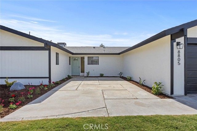 Detail Gallery Image 5 of 58 For 8805 Clydesdale St, Bakersfield,  CA 93307 - 5 Beds | 3 Baths