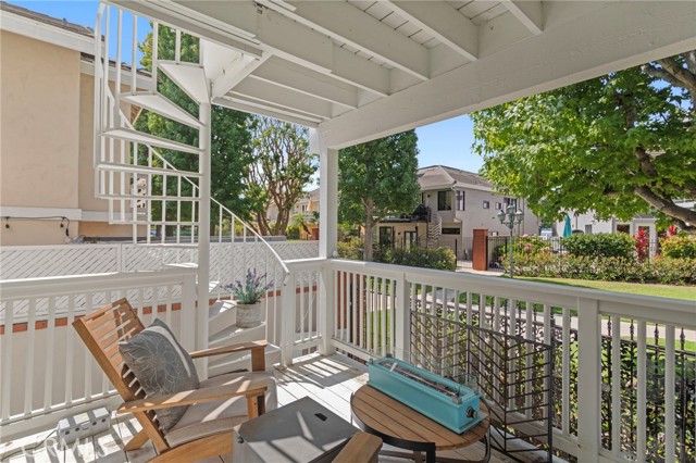Detail Gallery Image 36 of 47 For 6128 Avalon Ct, Long Beach,  CA 90803 - 4 Beds | 3 Baths