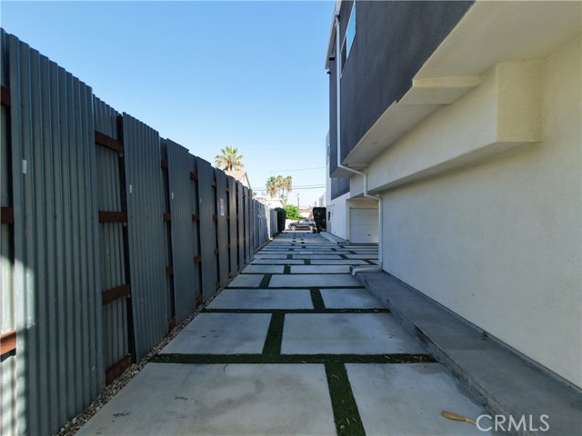 5635 Klump Avenue photo 33