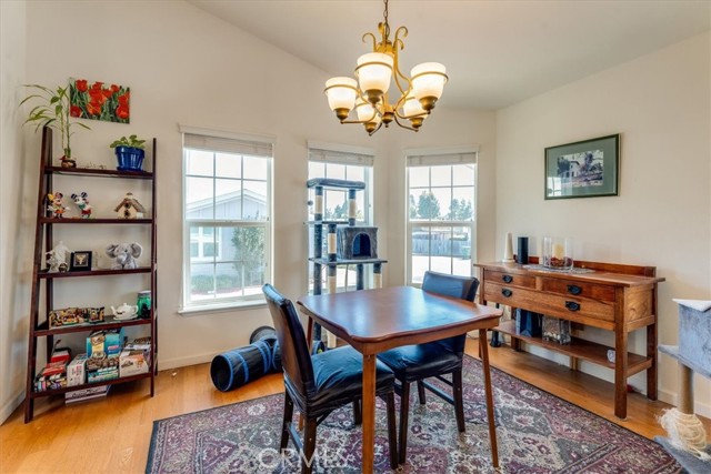 Detail Gallery Image 12 of 40 For 3395 S Higuera St #4,  San Luis Obispo,  CA 93401 - 3 Beds | 2 Baths