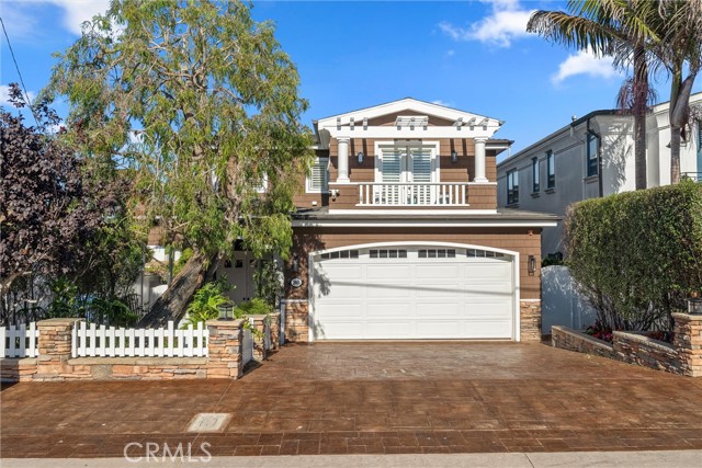 2000 Walnut Avenue, Manhattan Beach CA: https://media.crmls.org/medias/faf2c594-90af-4cb8-b5b5-4dce440c8783.jpg