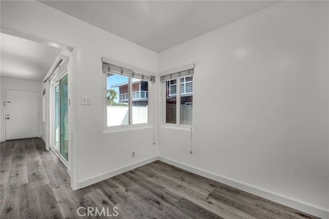 Detail Gallery Image 7 of 18 For 3706 Redondo Beach #B,  Torrance,  CA 90504 - 2 Beds | 1 Baths