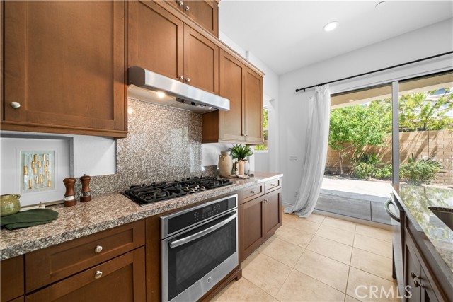 106 Trowel, Irvine CA: https://media.crmls.org/medias/faf334d0-fabd-4e34-ab0e-fb81875c7db8.jpg