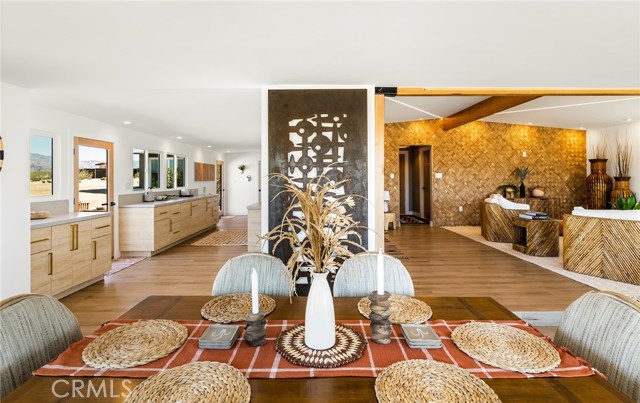70315 Indian Trail, 29 Palms CA: https://media.crmls.org/medias/faf33d38-8acb-4098-9b21-50199720dfb9.jpg