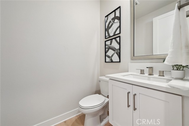 56 Chasma, Irvine CA: https://media.crmls.org/medias/faf366c1-1471-40a5-98ef-05e83b409d8d.jpg