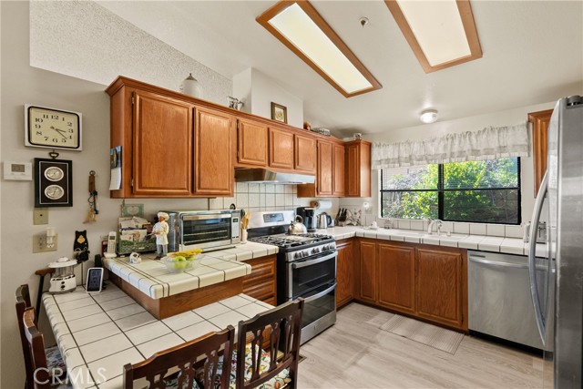 Detail Gallery Image 15 of 47 For 13691 Gavina Ave #576,  Sylmar,  CA 91342 - 3 Beds | 2 Baths