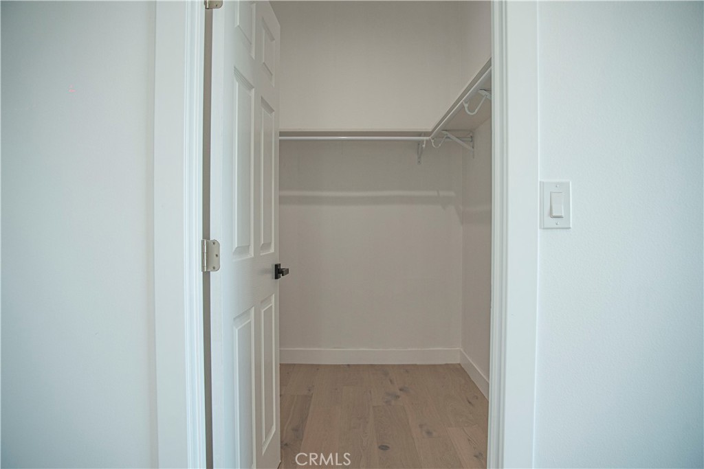 https://media.crmls.org/medias/faf3d570-139f-4fd5-a298-5d784e61f501.jpg?preset=X-Large