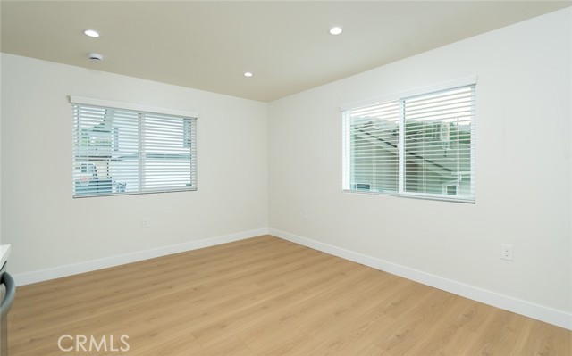 Detail Gallery Image 8 of 15 For 4627 La Crescenta Ave, La Crescenta,  CA 91214 - 1 Beds | 1 Baths