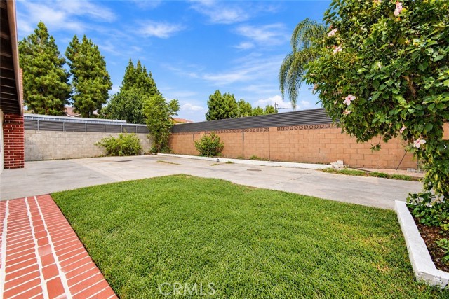 21001 Gault Street photo 28
