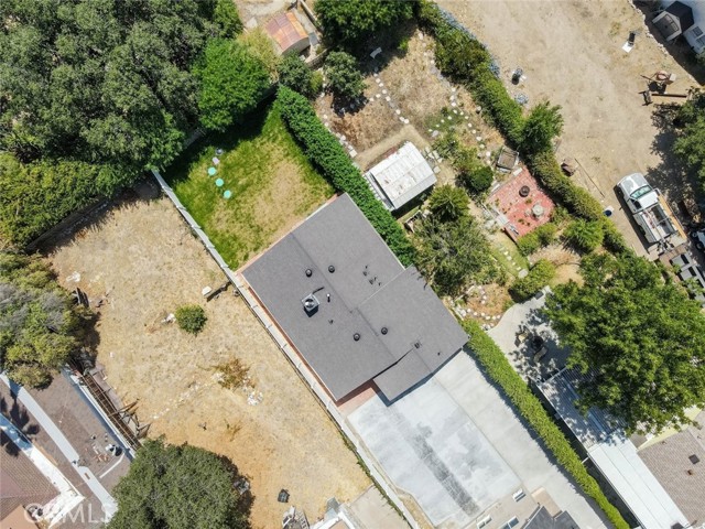6438 Day Street, Tujunga CA: https://media.crmls.org/medias/faf5a54e-9b54-4857-92d9-6b1d2be7d2e0.jpg