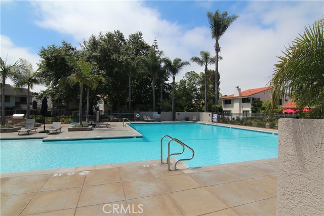 304 Vista Trucha, Newport Beach CA: https://media.crmls.org/medias/faf5e83a-21e6-4727-9d9c-c9dfc13e214a.jpg