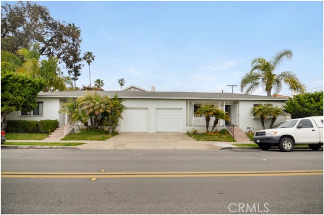 1314 Palm Avenue, Huntington Beach CA: https://media.crmls.org/medias/faf6ce16-21fd-4771-bff0-e15bb80e88e4.jpg