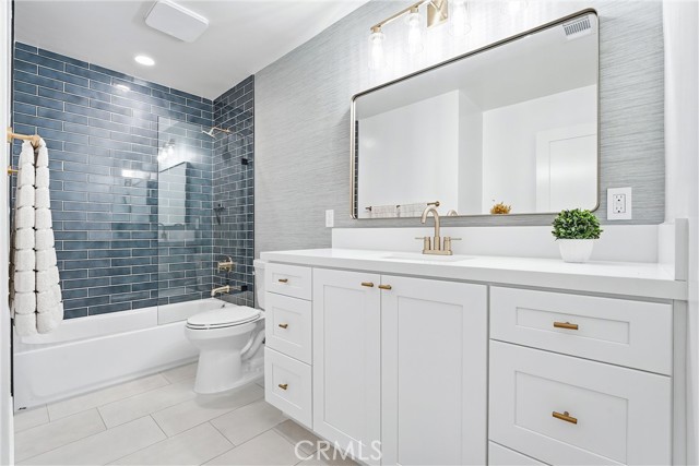 1124 E Maplewood Place, Orange CA: https://media.crmls.org/medias/faf7468a-d5ce-452a-bf8d-03066a35a00b.jpg