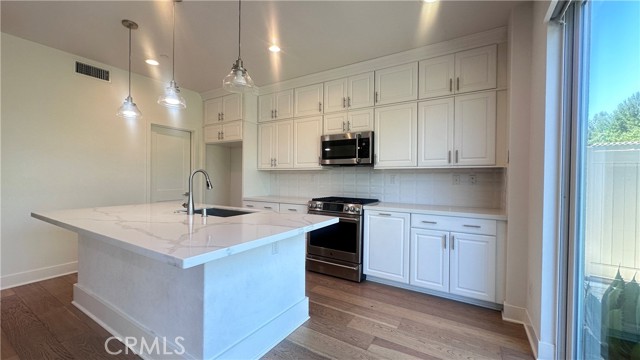14293 Hillcrest Drive, Chino Hills CA: https://media.crmls.org/medias/faf7a5c8-504d-442a-ae40-c21e86910fc2.jpg
