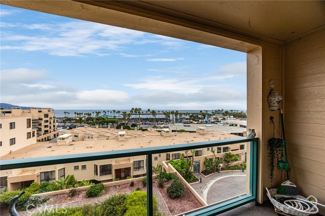 120 The Village, Redondo Beach, California 90277, 2 Bedrooms Bedrooms, ,2 BathroomsBathrooms,Residential,Sold,The Village,SR23189871