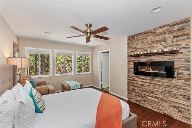 Detail Gallery Image 39 of 65 For 825 Grass Valley Rd, Lake Arrowhead,  CA 92352 - 5 Beds | 5/1 Baths