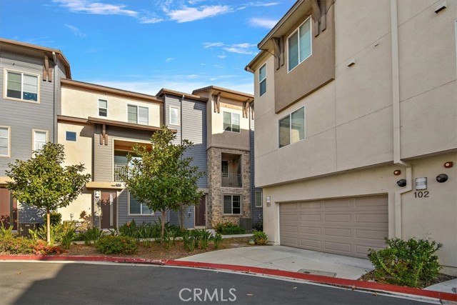 Detail Gallery Image 3 of 38 For 646 Savi Dr #103,  Corona,  CA 92878 - 3 Beds | 2/2 Baths