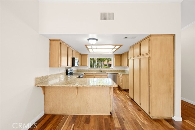 Detail Gallery Image 20 of 62 For 23231 Canyon Lake Dr, Canyon Lake,  CA 92587 - 3 Beds | 2 Baths