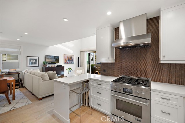 Detail Gallery Image 43 of 68 For 711 1/2 Marigold, Corona Del Mar,  CA 92625 - 2 Beds | 2/1 Baths