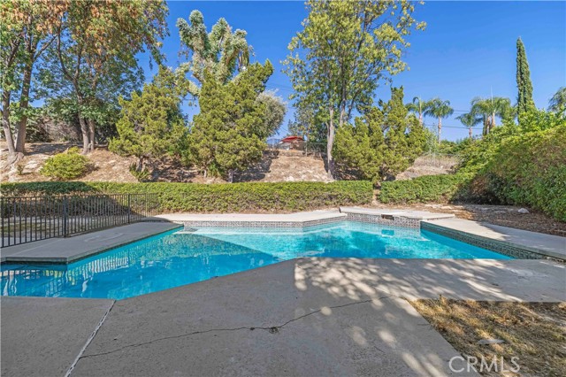 22526 Napa St, West Hills CA: https://media.crmls.org/medias/fafa4d64-db4f-4804-aaa3-a0ab24f18b27.jpg