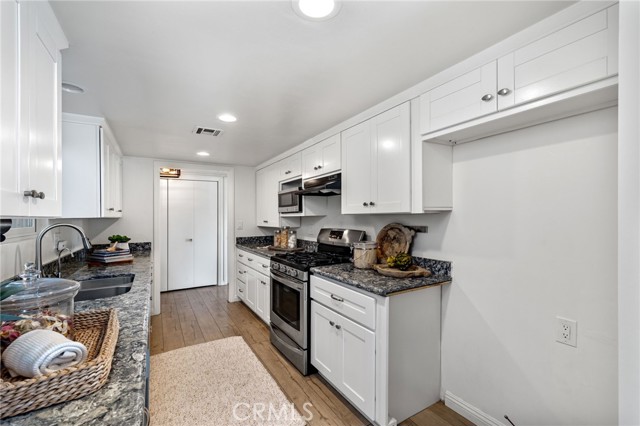 2701 Valley Drive, Manhattan Beach, California 90266, 4 Bedrooms Bedrooms, ,2 BathroomsBathrooms,Residential,Sold,Valley,SB23158108