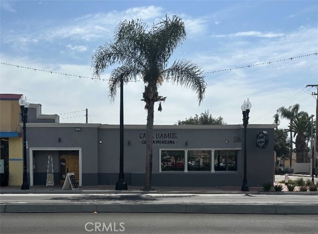 1717 S Main Street, Santa Ana, California 92707, ,Commercial Sale,For Sale,1717 S Main Street,CRDW23140458