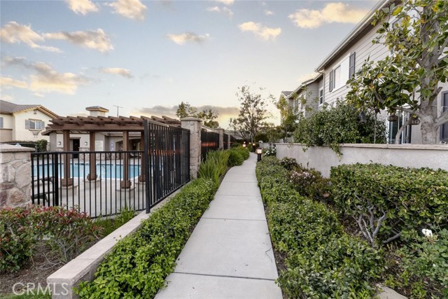 Detail Gallery Image 38 of 39 For 2727 Night Jasmine Dr, Simi Valley,  CA 93065 - 3 Beds | 2/1 Baths