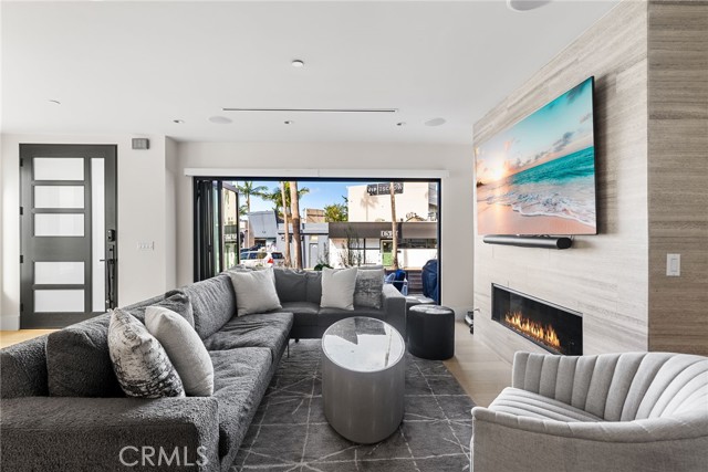 Detail Gallery Image 10 of 40 For 612 Goldenrod Ave, Corona Del Mar,  CA 92625 - 3 Beds | 4 Baths