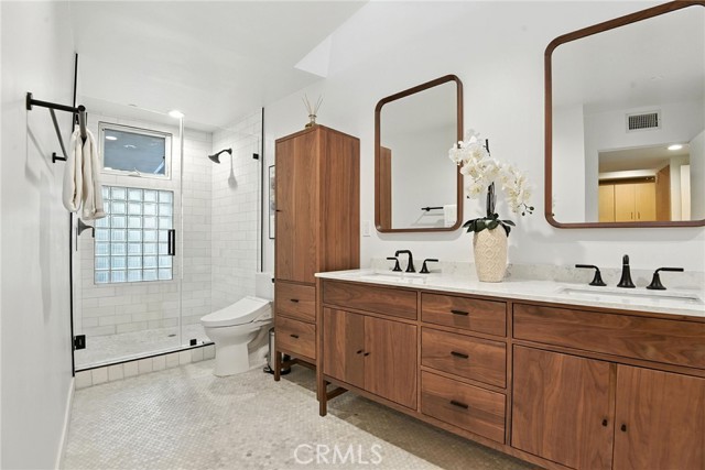 Detail Gallery Image 31 of 46 For 2203 3rd St #1,  Santa Monica,  CA 90405 - 2 Beds | 2/1 Baths