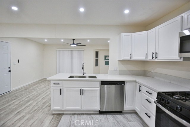 Detail Gallery Image 7 of 30 For 1414 Cedar, San Bernardino,  CA 92404 - 5 Beds | 3 Baths