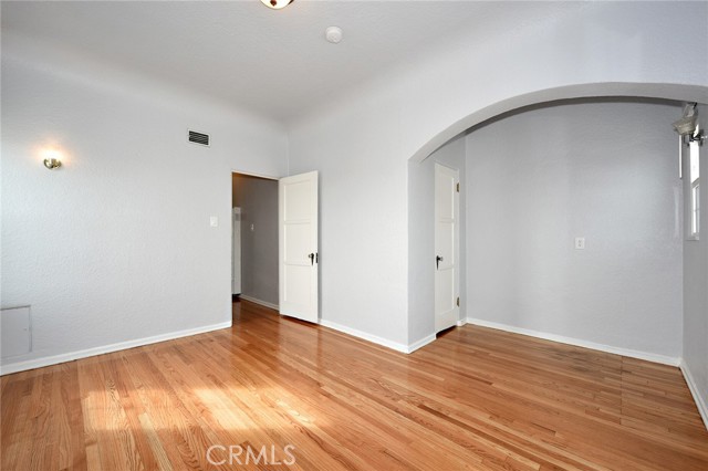 Front Image Thumbnail for CRDW25232294