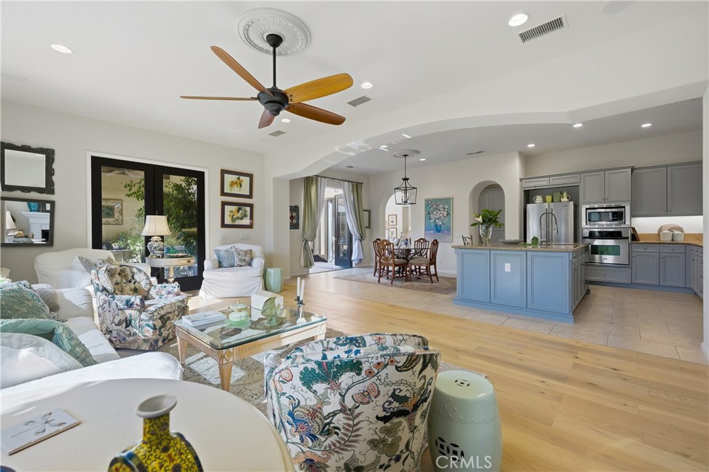 MLS #OC25259199 image #15