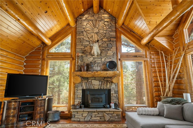 Detail Gallery Image 14 of 57 For 1947 Shady, Big Bear City,  CA 92314 - 5 Beds | 3/1 Baths